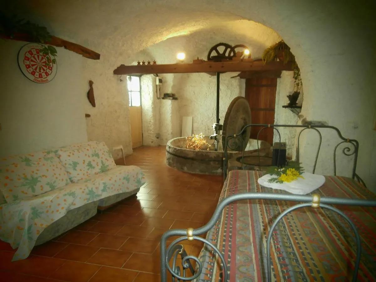 Casa Canonica Apartment Vasia Italy